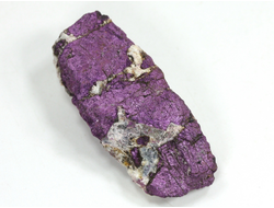 Пурпурит с прожилками, коллекционный образец, Намибия (48*20*16 мм, 28 г) №37554