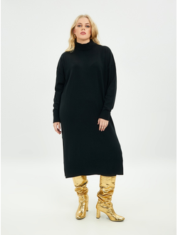 Трикотажное платье с воротником-стойкой