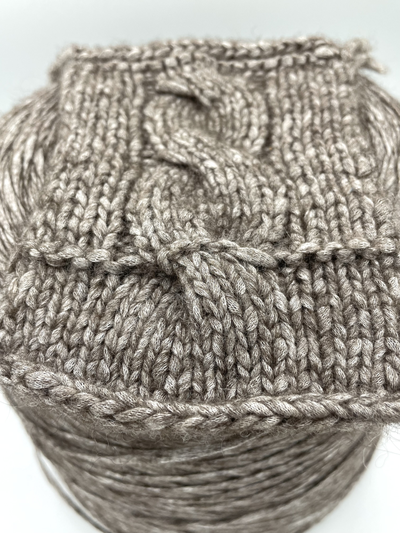 Loro Piana,  52% хлопок, 34% пух яка, 14% пух мериноса  Nm. 200 метров в 100 гр.