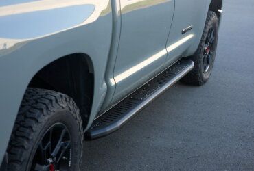 Пороги силовые BMS URBAN для Tayota Tundra Double Cab Crew Max 2007-2021 (2шт.)