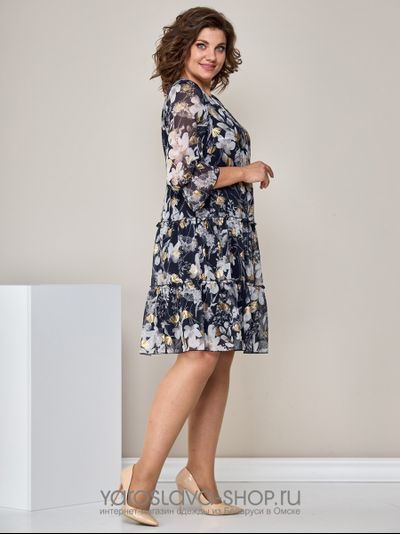 Шифоновое женское платье в черном цвете с цветочным принтом