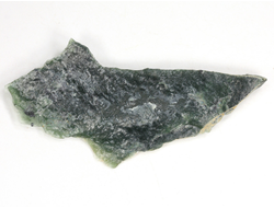 Серпентин, необработанный, дикий образец, Россия, КЧР, Урупский район (75*35*7 мм, 10 г) №37599