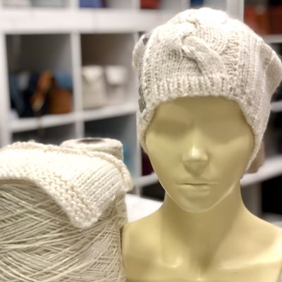 Millefili  100% WS кашемир MONGOLIAN с ниточкой мохера и ниткой вискозы с микропайетками  8*2/27 165 м в 100 гр. цв. молочный