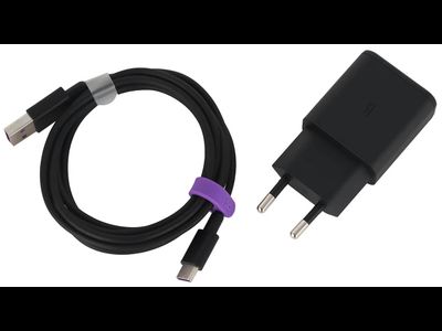 Умная колонка Яндекс Станция Лайт с Алисой, фиолетовый ультравиолет, 5Вт