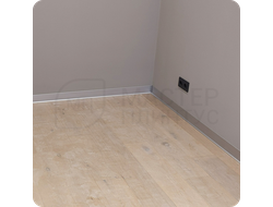 Плинтус алюминиевый ПЛ-100 3000х100х10 мм. Серебро матовое в интерьере 5