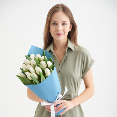 Букет из 15 тюльпанов (цвет на выбор)