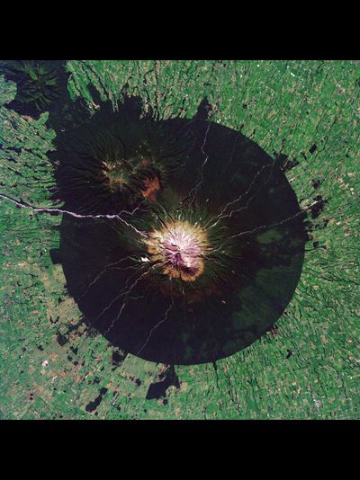 Картина обогреватель, спутниковое фото горы Таранаки