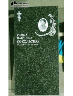 Памятник из зеленого гранита 352  балтик-грин