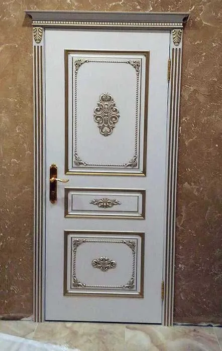 Белая эмаль с золотой патиной