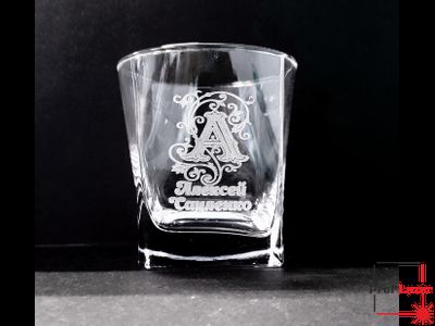 Бокал для виски с инициалами