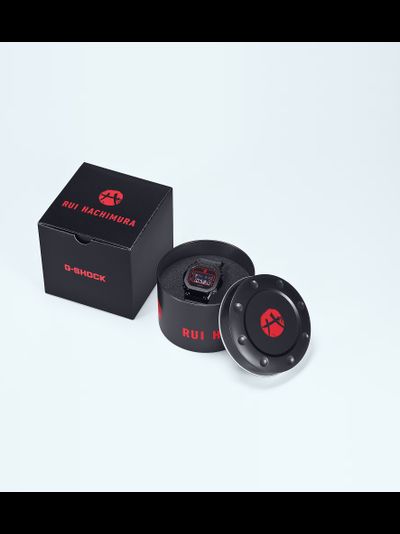 Часы Casio G-Shock GM-5600RH-1