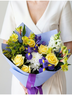 Букет цветов на 8 марта № 742