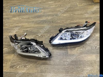 Фары Toyota Camry 40 в стиле Lexus бегающие (светлые)