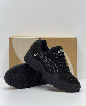 Asics Gel-Pickax Triple Black