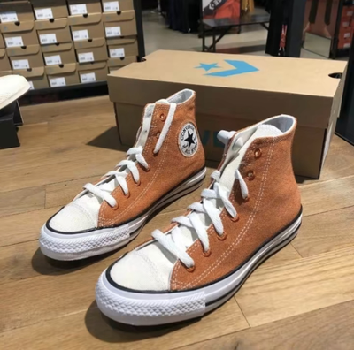 Кеды Converse оранжевые с белой вставкой 167643C купить в Спб