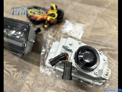 Противотуманки Toyota Land Cruiser 100 бегающие LED темные