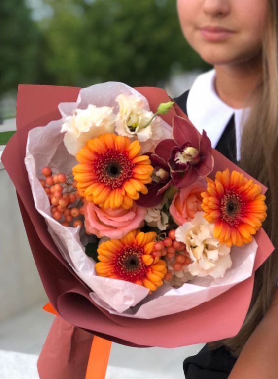 Букет цветов на 1 сентября для школы Сочи