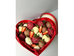 Коробочка клубника в шоколаде