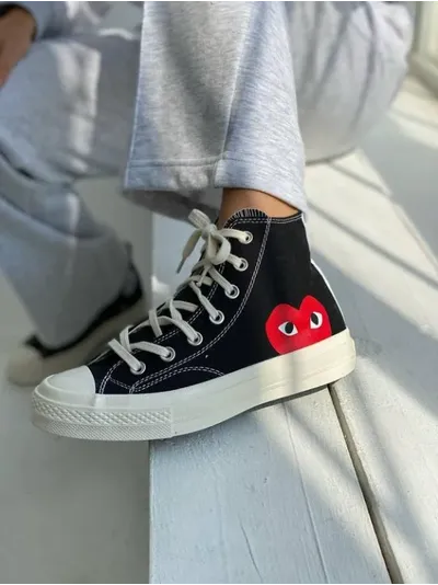 Converse Comme Des Garcons с сердечком черные высокие