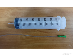 Шприц для жидкостей с трубочкой 350мл.