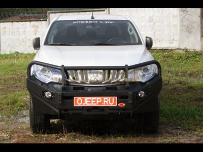 Передний силовой бампер серии Трофи на Mitsubishi L200 V 2015-2018 (02.033.01)