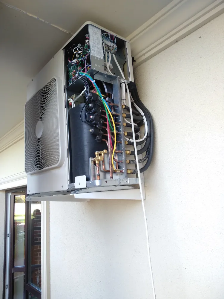 Мульти - сплит система в отеле.