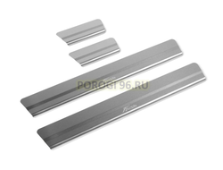 Накладки на пороги для Ford Fiesta 2015-