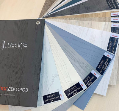 PRESTIGE. МОДЕЛЬ ЛАЙН 1. ГОРИЗОНТАЛЬНАЯ АЛЮМИНИЕВАЯ ВСТАВКА ЧЕРНОГО ЦВЕТА, С ВОЗМОЖНОСТЬЮ УСТАНОВКИ АЛЮМИНИЕВОЙ КРОМКИ ПО ТОРЦАМ ДВЕРНОГО ПОЛОТНА