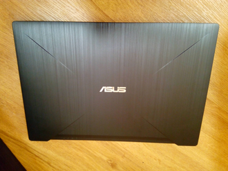 ASUS ROG STRIX FX503VD-E4234 ( 15.6 FHD IPS i5-7300HQ GTX1050 8Gb 1Tb )