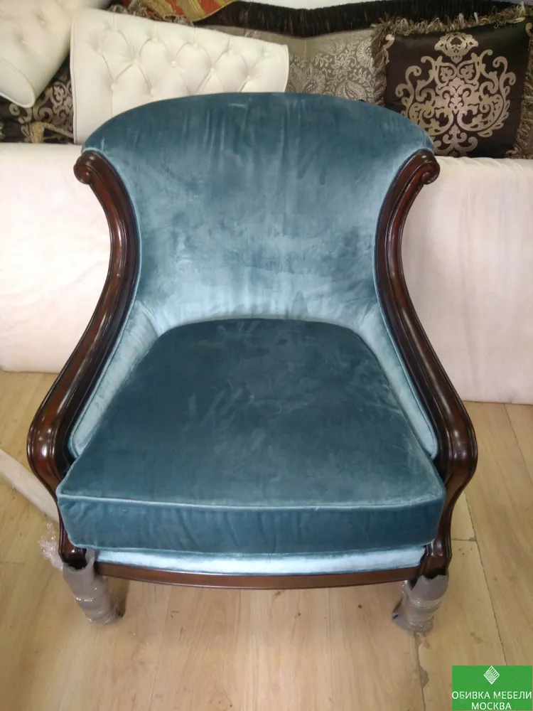 Перетяжка кресла бархат.☎ 
