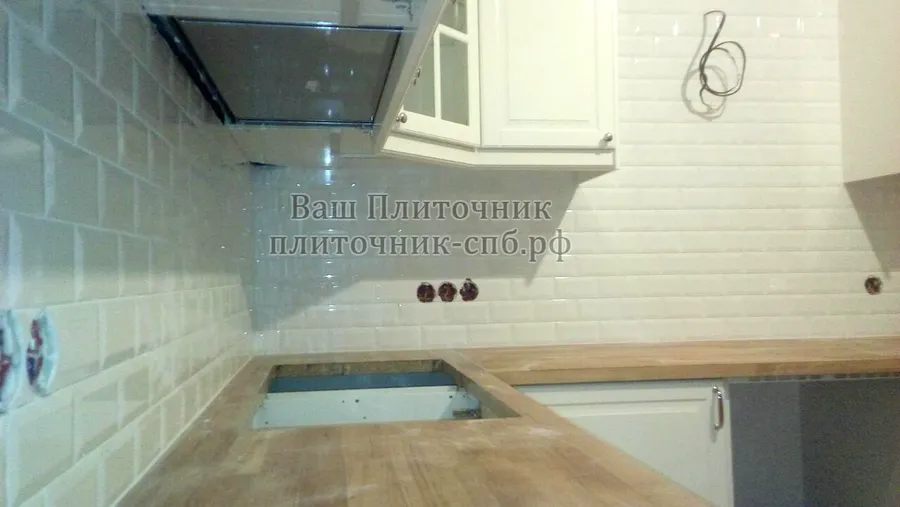 Укладка фартука из белого кабанчика