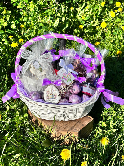 Корзина пасхальная со сладостями