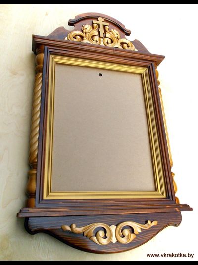 Киот настенный с резьбой по дереву