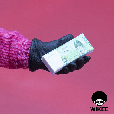 Охранник ("Игра в кальмара", Squid Game)  - КОЛЛЕКЦИОННАЯ ФИГУРКА 1/12 scale Red Suit Game Guard (WKT01A) - Wikee Toys