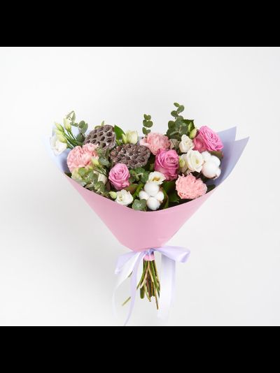 Букет с лотосом