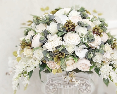 Купить цветы в Москве - Роскошная Композиция из искусственных цветов в белых тонах № НП019