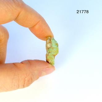 Бирюза натуральная (необработанная) Казахстан арт.21778: 3,5г - 22*17*8мм