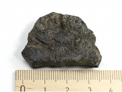 Магнетит необработанный "дикий" образец, Россия (35*25*22 мм, 19 г) №36111