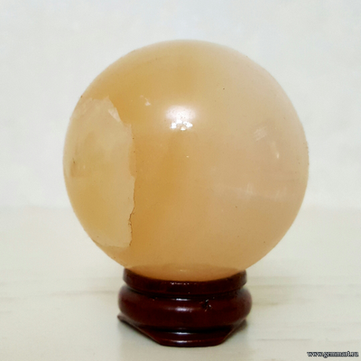 Мраморный оникс (кальцит), шар. Иран. Около 49мм.