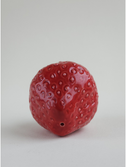 Клубника большая