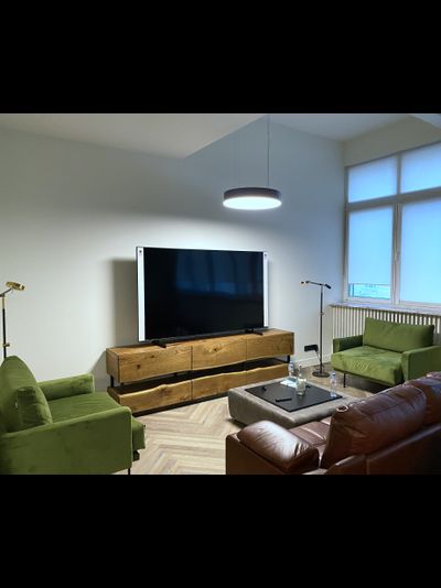 тумба под телевизор из слэбов карагача