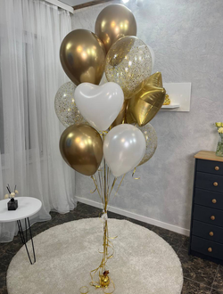 Фонтан из 13 шаров с сердечками и звездой