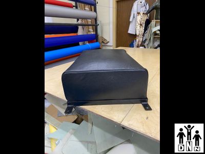 Подушка настенная 50х75х20 натуральная кожа до 2 мм  DNN