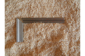 Получаемые опилки; сито Ø5 мм, вылет ножей 5 мм.