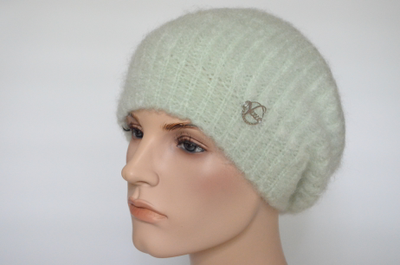 myatniy-vyazaniy-zhenskiy-beret-vizio-italiya-6946-bo