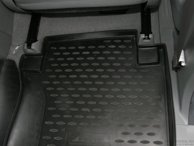 Правый задний коврик полиуретановый для Тойота Хайлюкс 7 поколения 2011-2015 г.в.