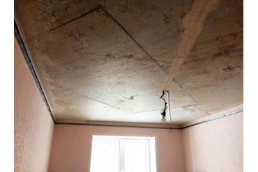 Начало работ по монтажу звукоизоляционной системы на потолок: Установка направляющего профиля с демферной лентой "Тексаунд"