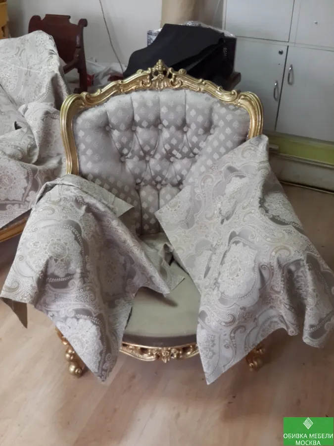 Перетяжка итальянского кресла жаккард
