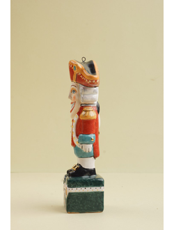 Щелкунчик большой