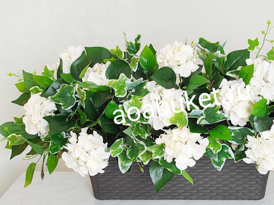Композиция из искусственных цветов на сцену Белая Гортензия № ОС004/Купить на сайте АОАБУКЕТ.РУ